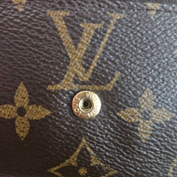 Louis Vuitton Zoe trifold wallet - Picture 3 of 11